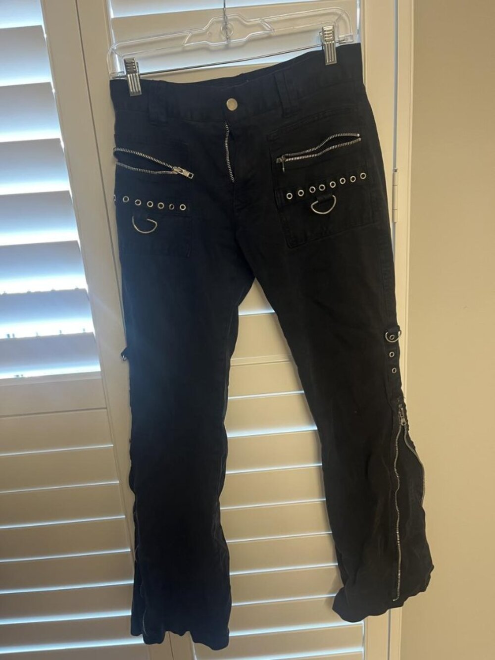 Darkrock hardware bondage cargo pants, broken zipper/as-is